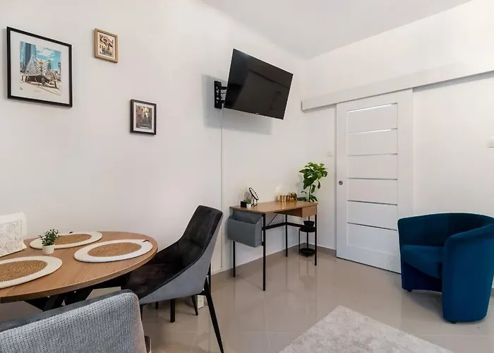 Urban Chic - Studio Apartment - City Center&Orla