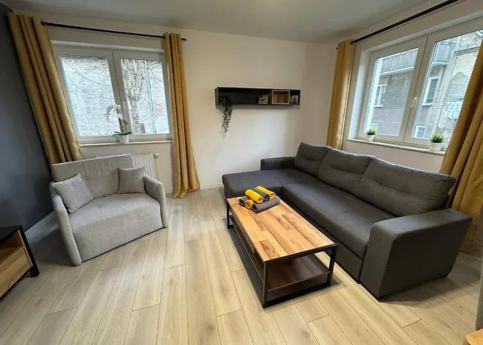 Apartament Wiosenny Kamienica Grochow With Free Parking