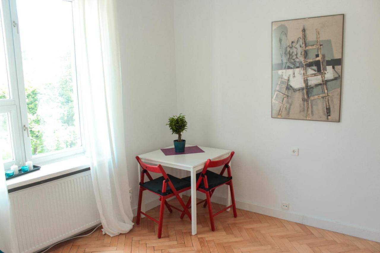Art Modern Old City Apartment Warsaw
