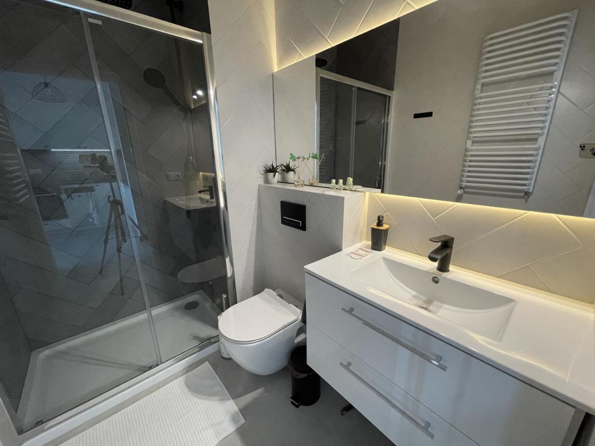 Prymasa Tysiaclecia 83a By Aparthouse Apartment Warschau