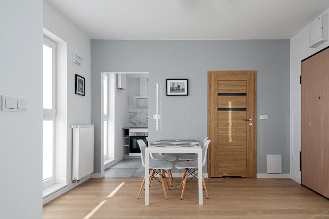 Panoramic View West Apartment *