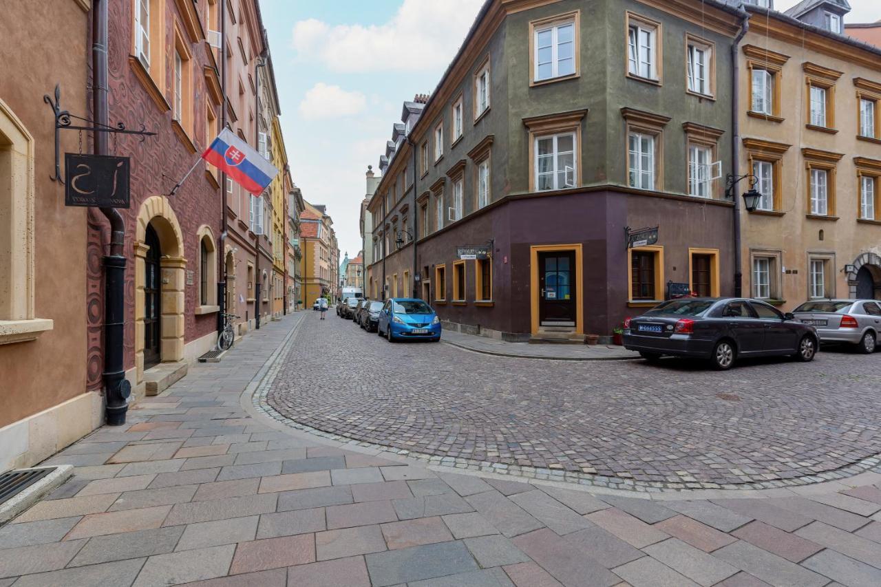 On The Square By Renters *