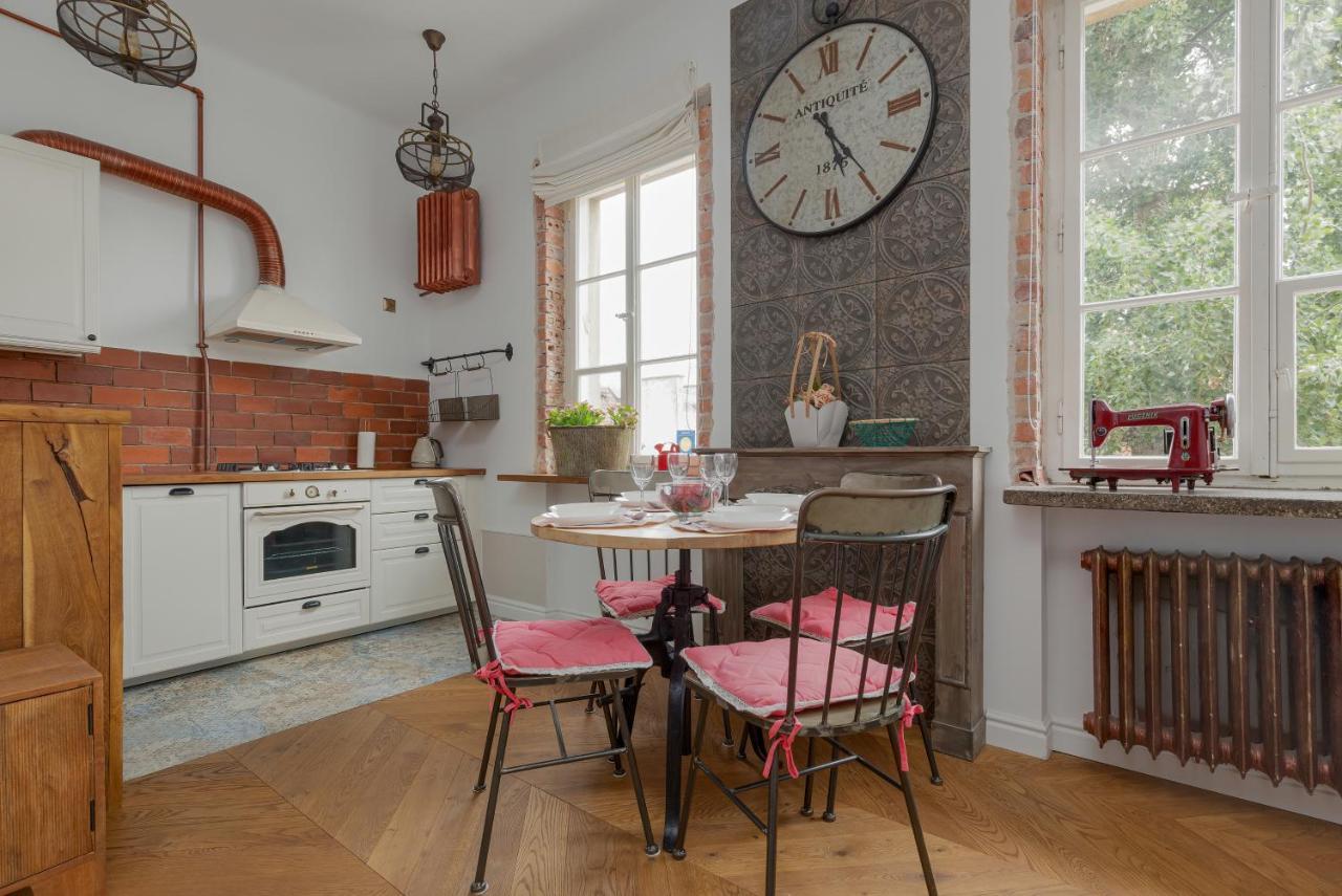 Apartament On The Square By Renters
