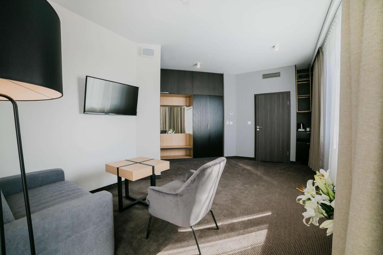 Khách sạn East 4*