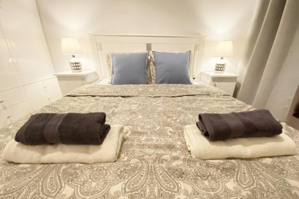 Exclusive 2br! Near City Center +netflix