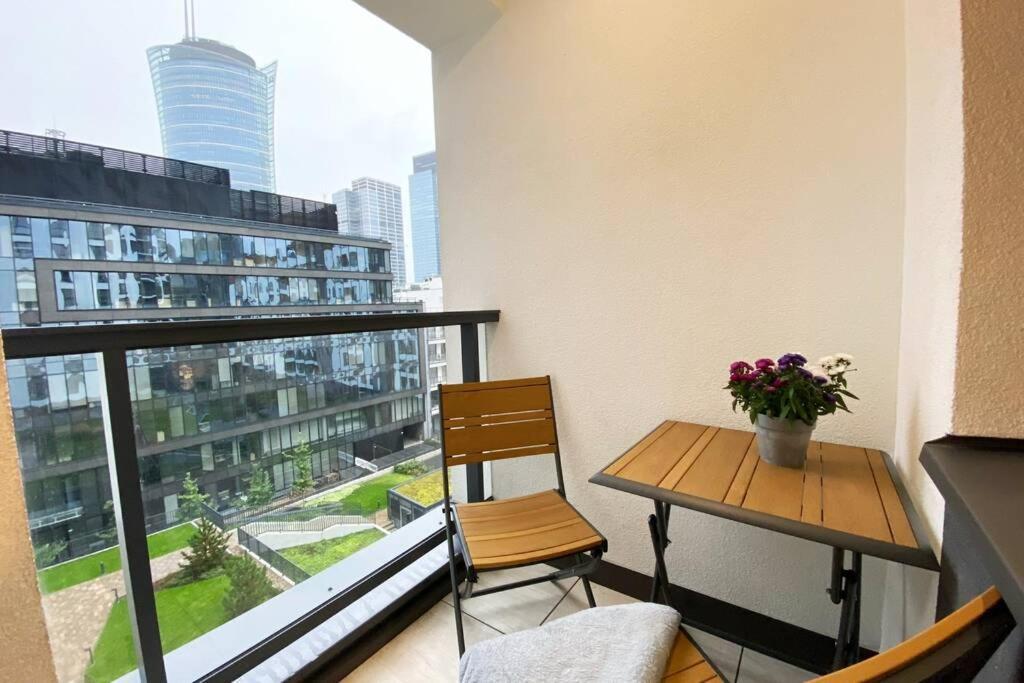 Exclusive 2br! Near City Center +netflix Warsaw