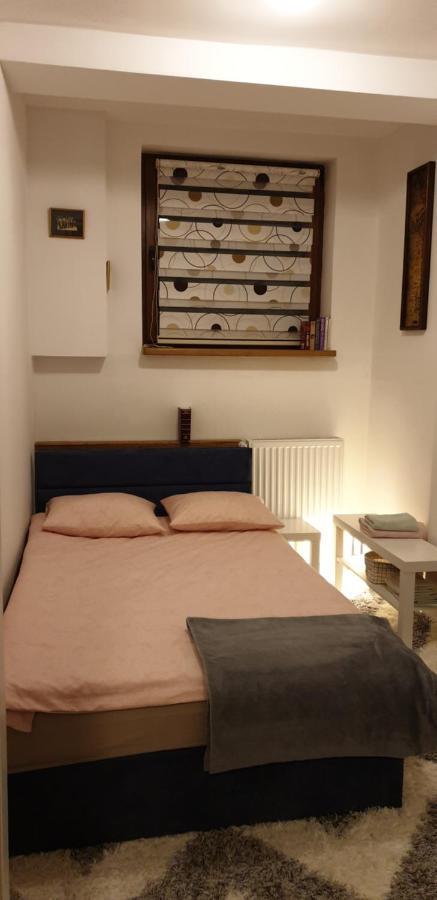 Lovely In Quiet Area Apartment Warsaw