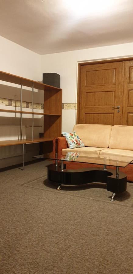 Lovely In Quiet Area Apartment Warsaw