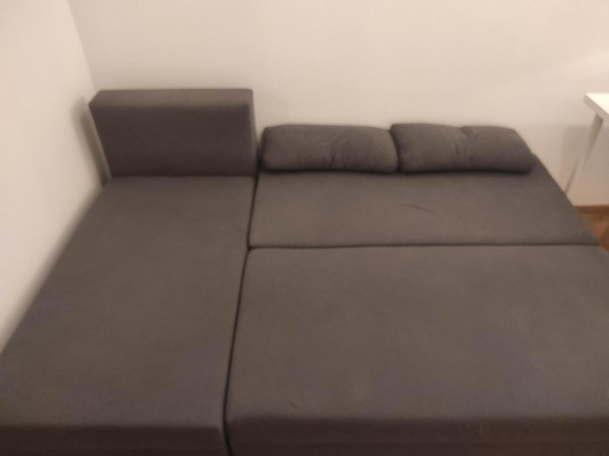 With 2 Shared Bathrooms ,wc , 2km To Old Town -100m From Metro Szwedzka