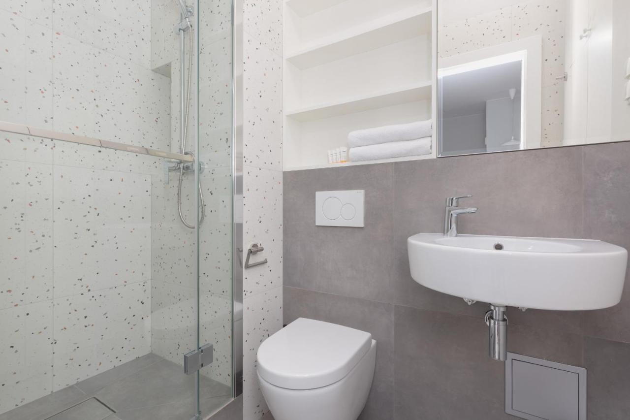 Karolkowa By Renters Apartment *