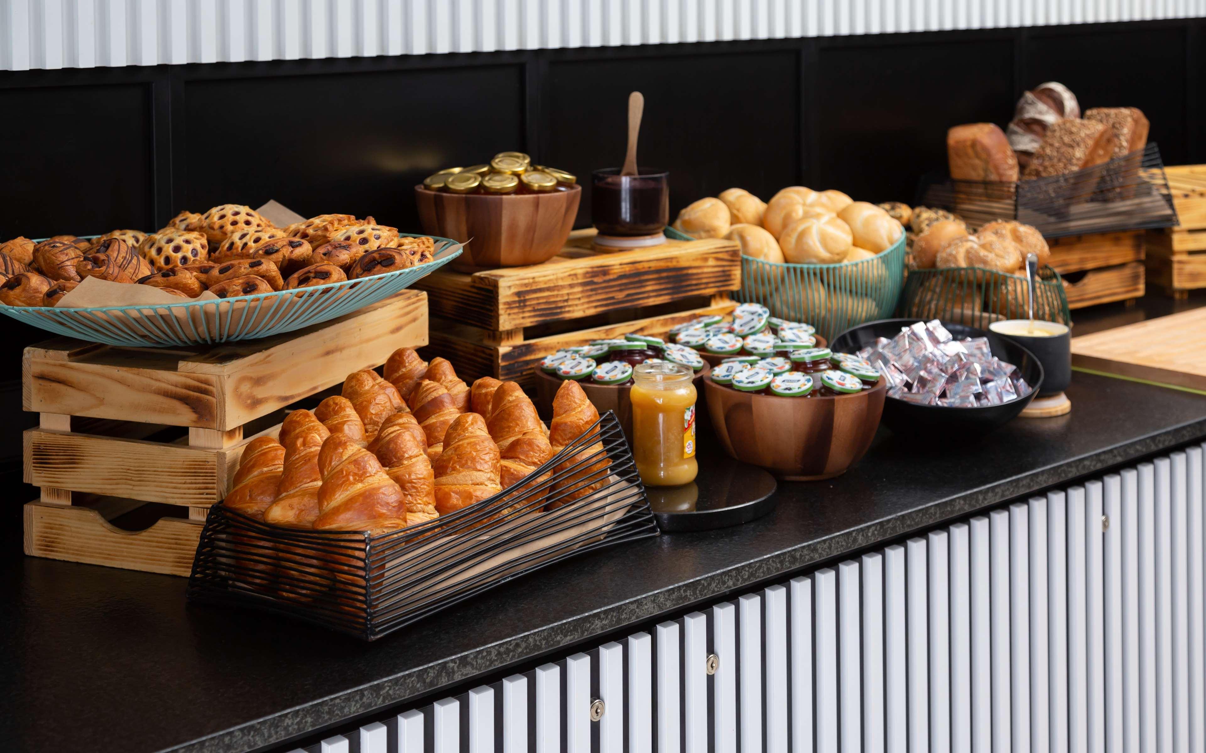 Radisson Collection Hotel, 5* Warsaw