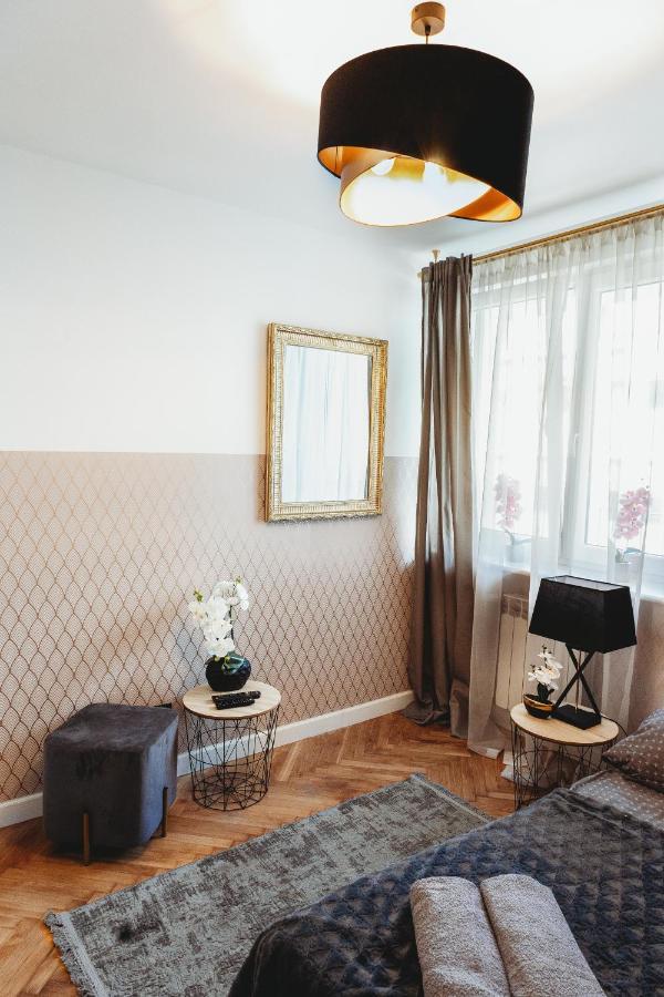 Homestay Clicktheflat Jasna Palace Of Culture Warsaw
