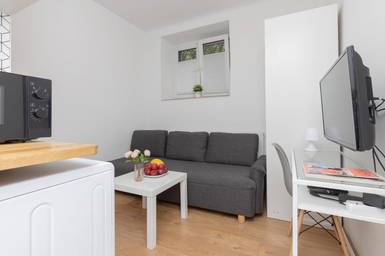 Micro Near Fort Mokotow By Renters