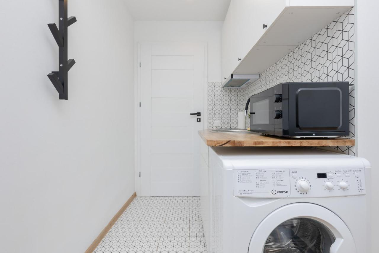 Micro Near Fort Mokotow By Renters * Warsaw