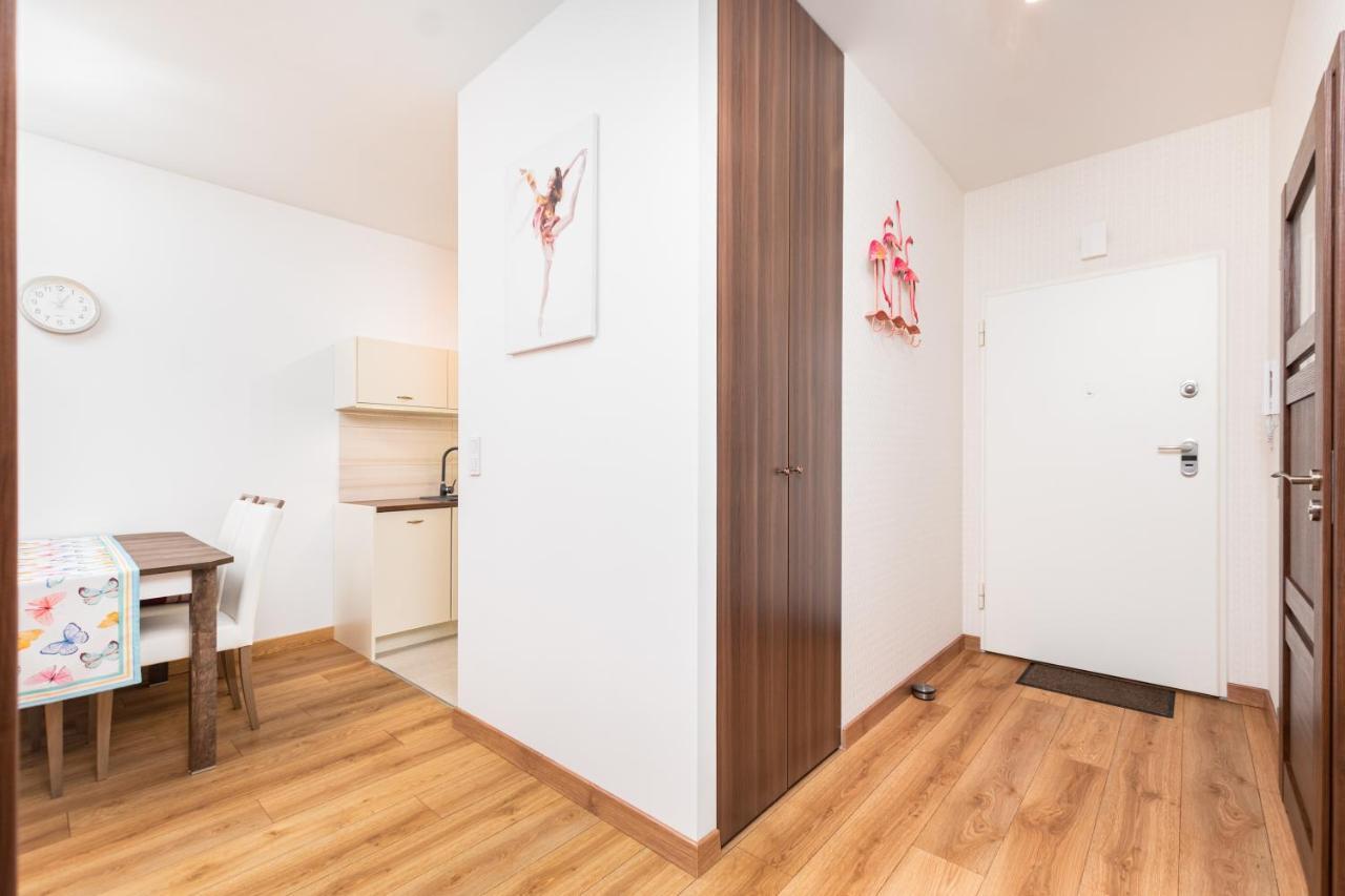 Jana Kazimierza 53 By Homeprime Apartment