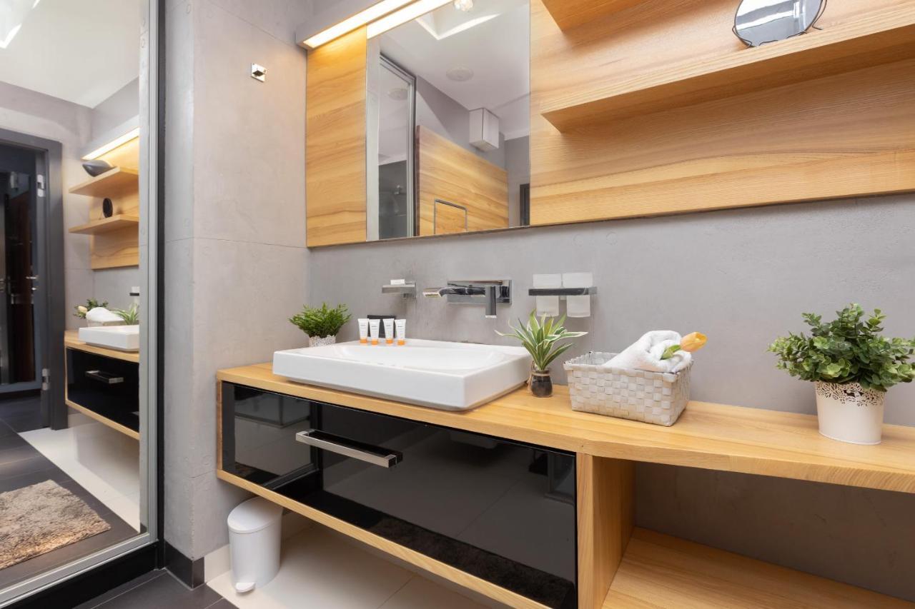 Srodmiescie Riverside Three-bedroom By Renters Apartamento Varsóvia