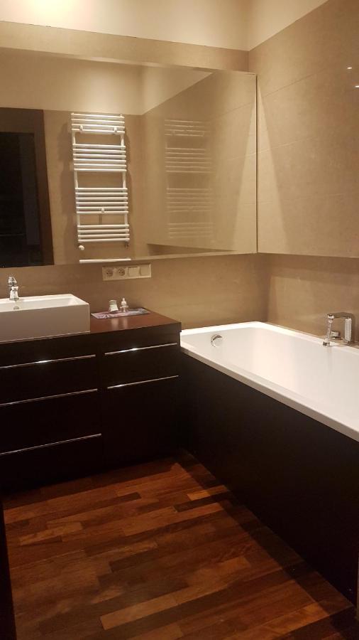 Apartament Z Balkonem Przy Parku * Warsaw