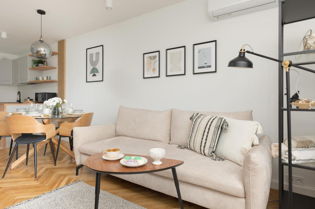 Apartament żelazna Business Wola By Renters Warszawa