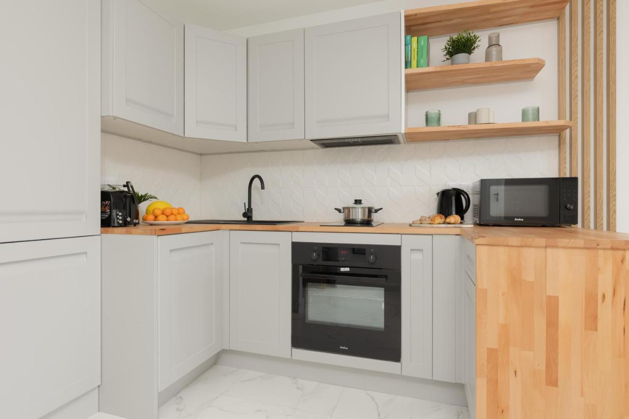 Apartament żelazna Business Wola By Renters