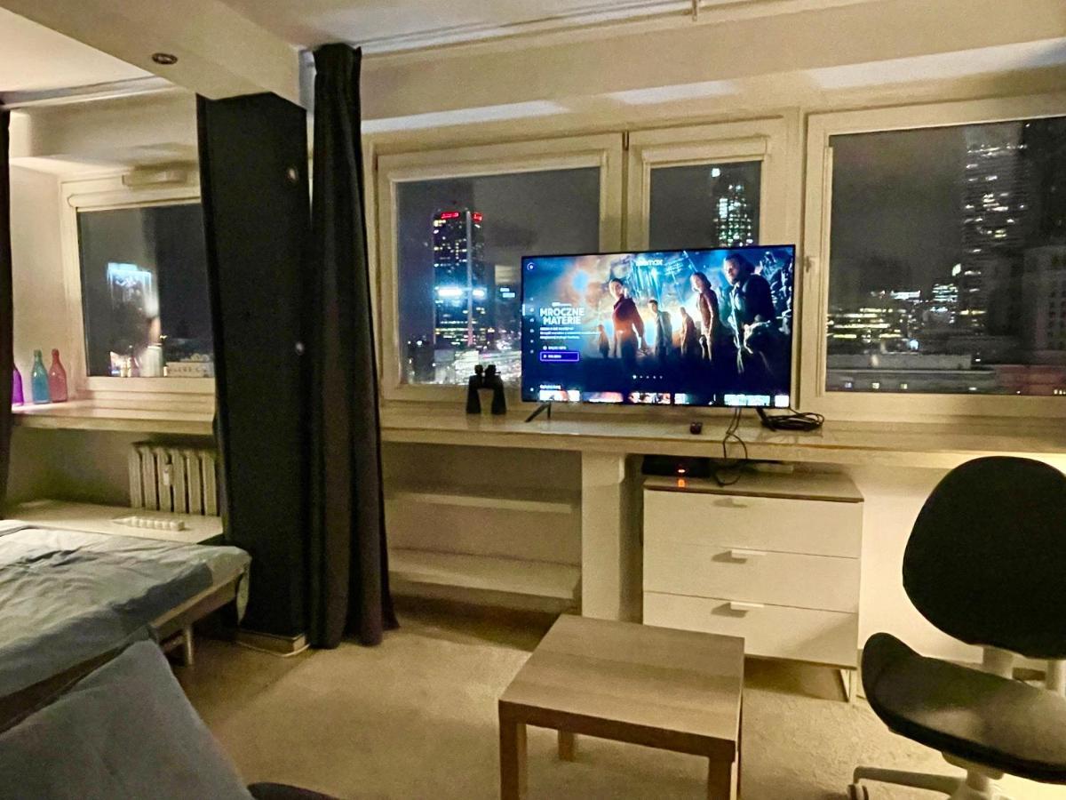 Sawa 2xmetro Wifi 500 Mbs 50'tv Netflix Hbo Appletv+ Apartamento Varsóvia