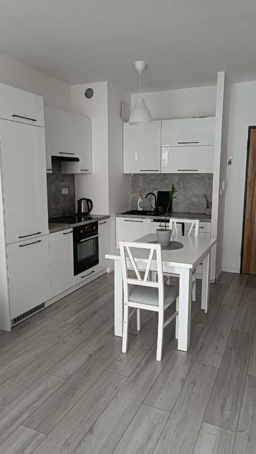 Apartament Z Ogrodkiem Na Warszawskiej Woli Warszawa