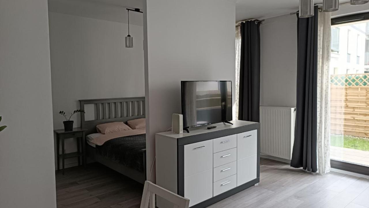 Apartament Z Ogrodkiem Na Warszawskiej Woli *