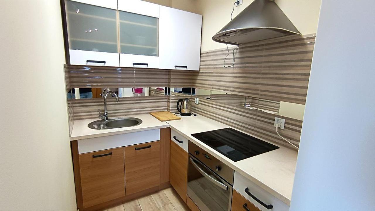 Cichy Apartament Z Klimatyzacja I Tarasem Apartment Warsaw