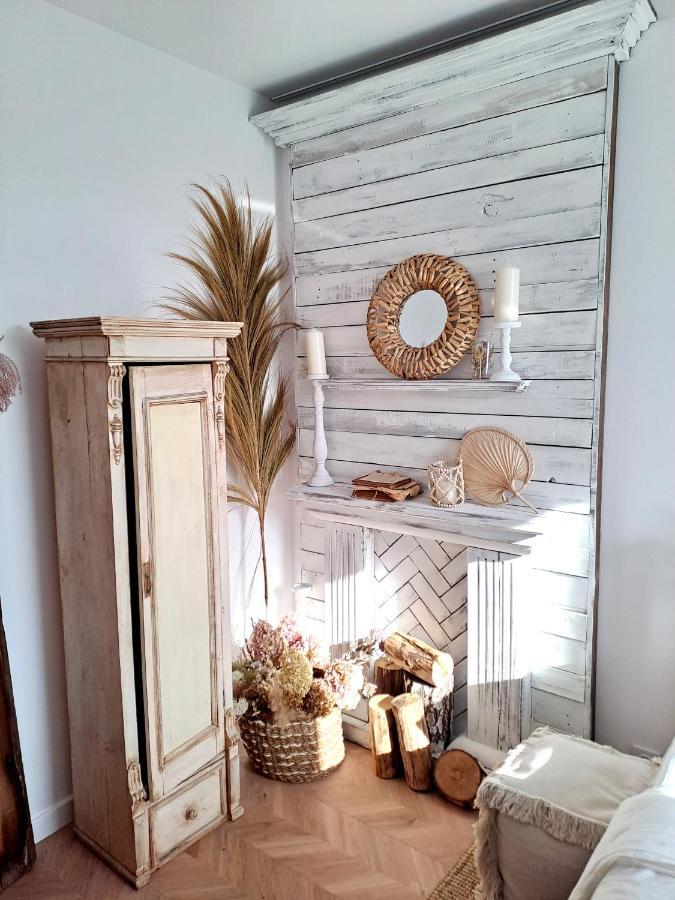 Apartament Sunny & Modern 2 Beds Spacious Air-conditioned *