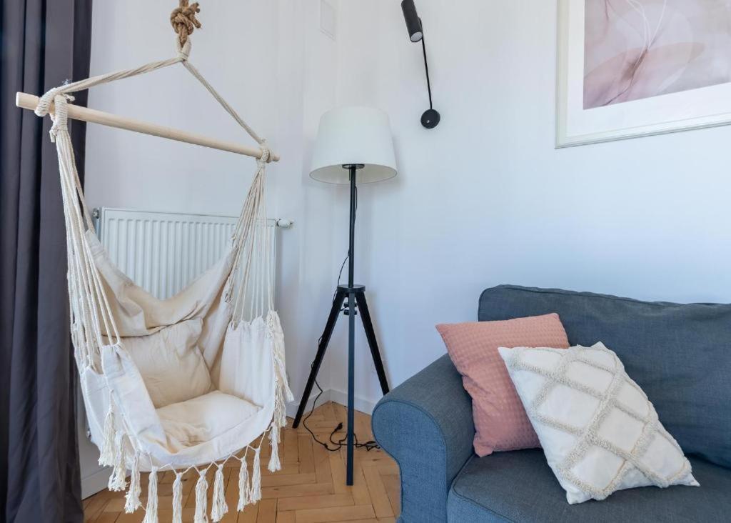 Wilcza 55: Private With Separate Bedroom Apartment Warsaw