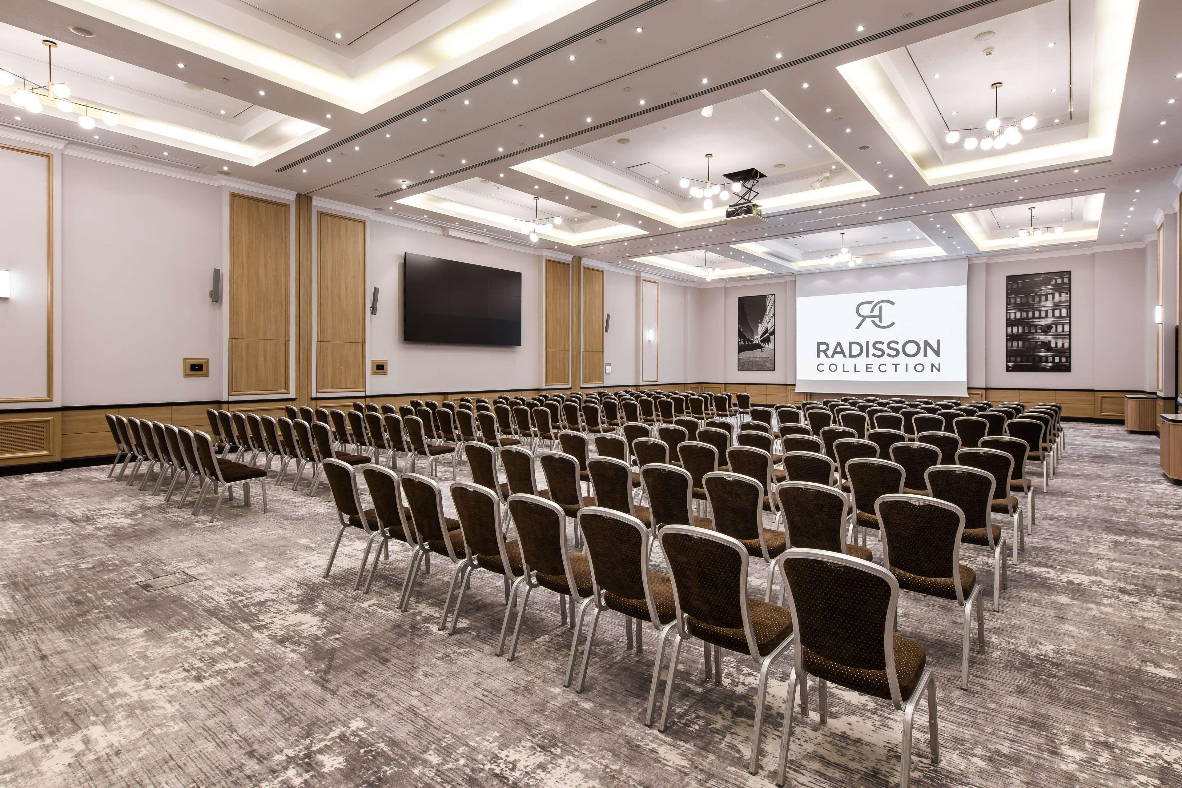 Radisson Collection Hotel, Hotel Warsaw
