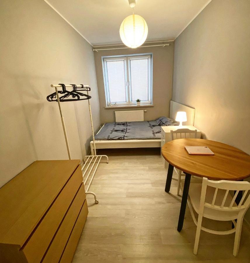 In A Unit Hosted By Malek * Warsaw