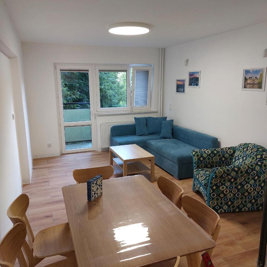 Apartment Bonifacego 77 Warsaw