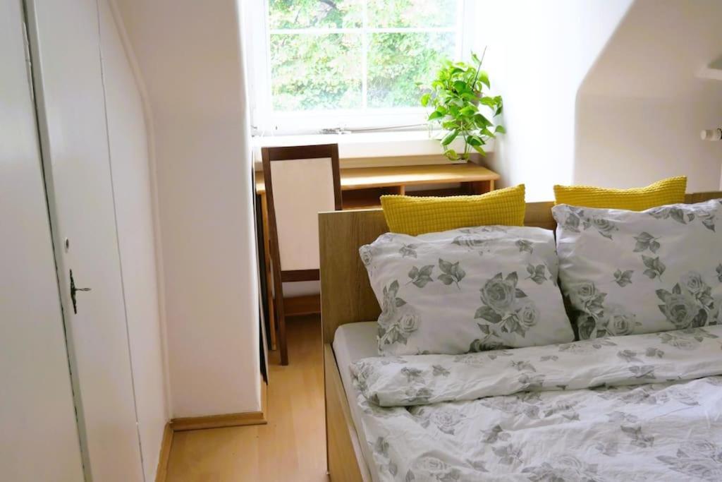 W Kamienicy Na Starym Miescie Apartment *