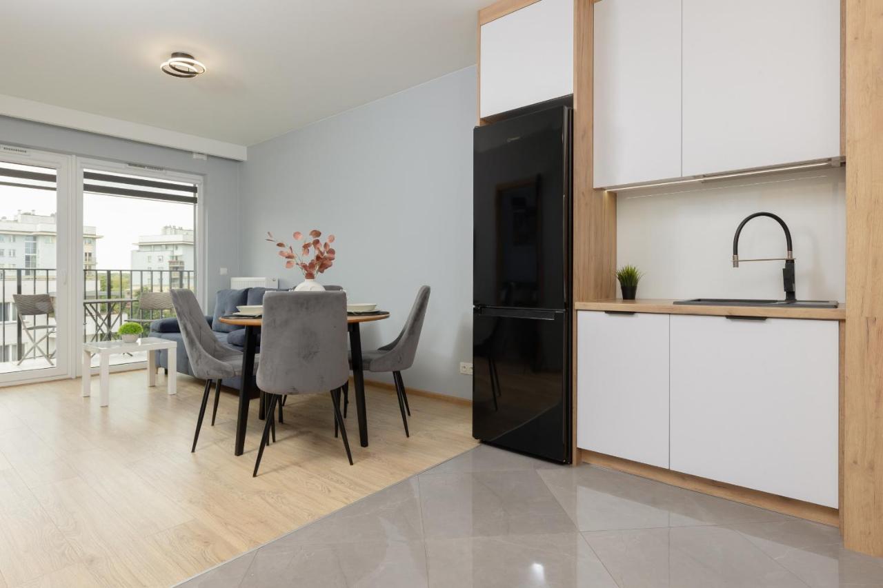 Modern Praga With Parking Near The Zoo By Renters