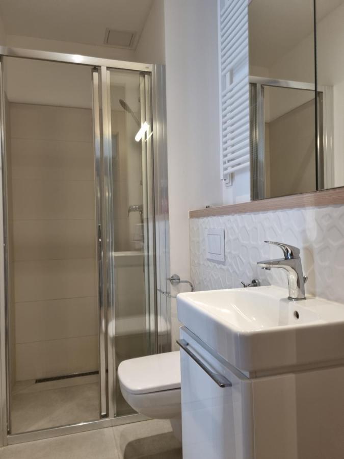 Central: Balcony Retreat With Parking Apartment