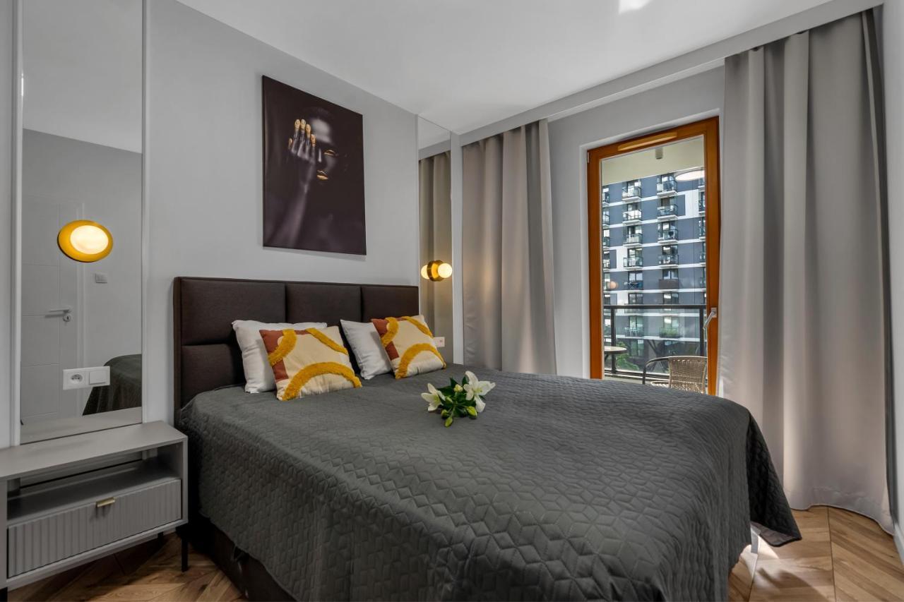 Kasprzaka 29a Business N1 - Parking, Balcony, Targi Expo - By Rentujemy Apartment
