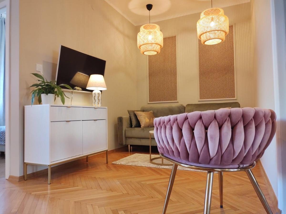 Day & Night By Cooee Apartament *