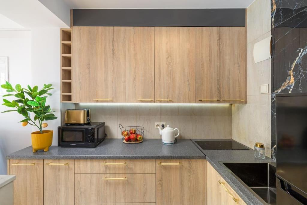Ecru Inflancka Modern With Balcony Wwa47 Warszawa