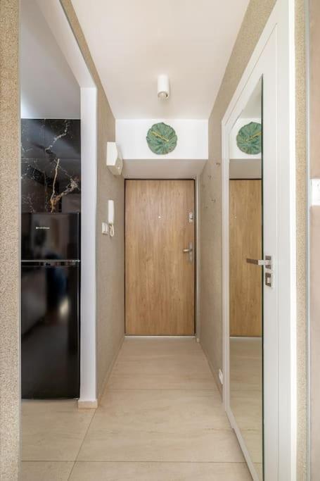 Ecru Inflancka Modern With Balcony Wwa47 Apartament *