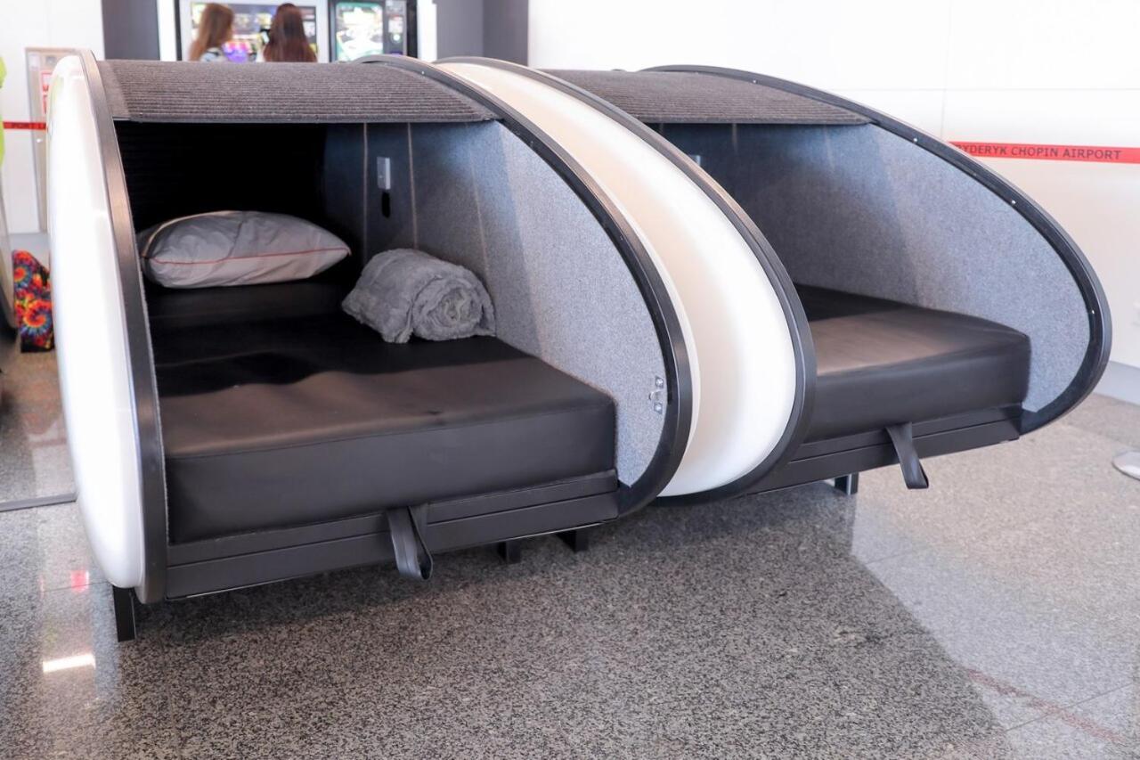 Khách sạn nang Sleeping Pods Gosleep - Inside Of Chopin Airport, Non Schengen Restricted Zone After Passport Control, Near Gate 2n *
