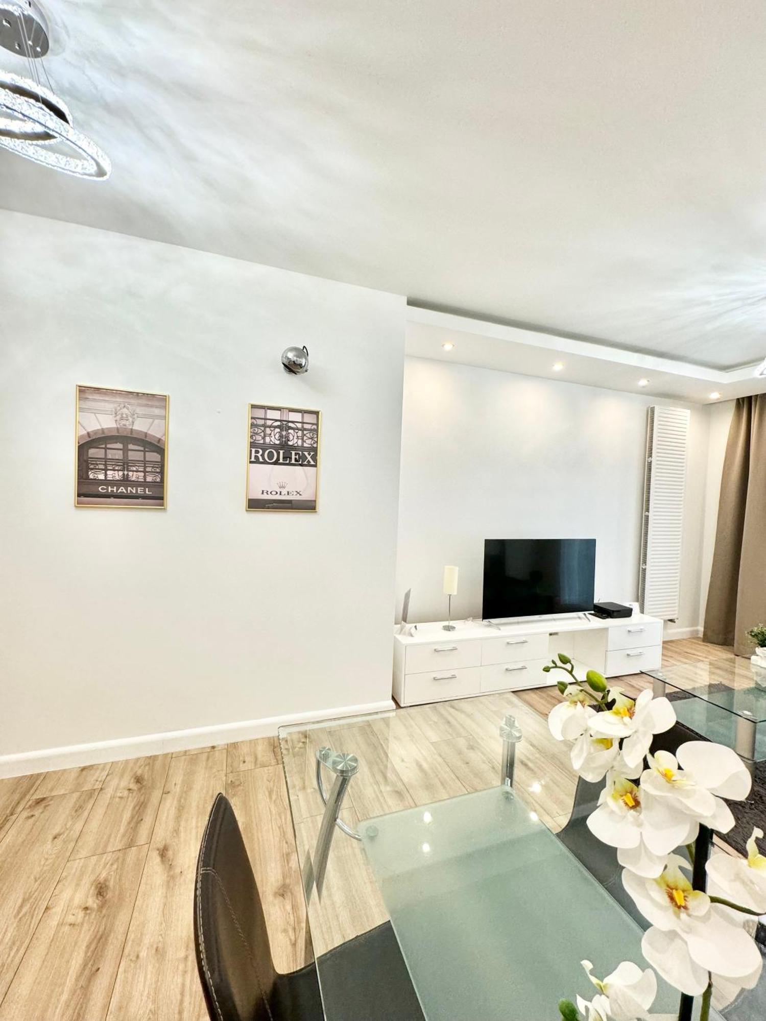 Platinum Towers Country 2 Country Aparthotel 4*