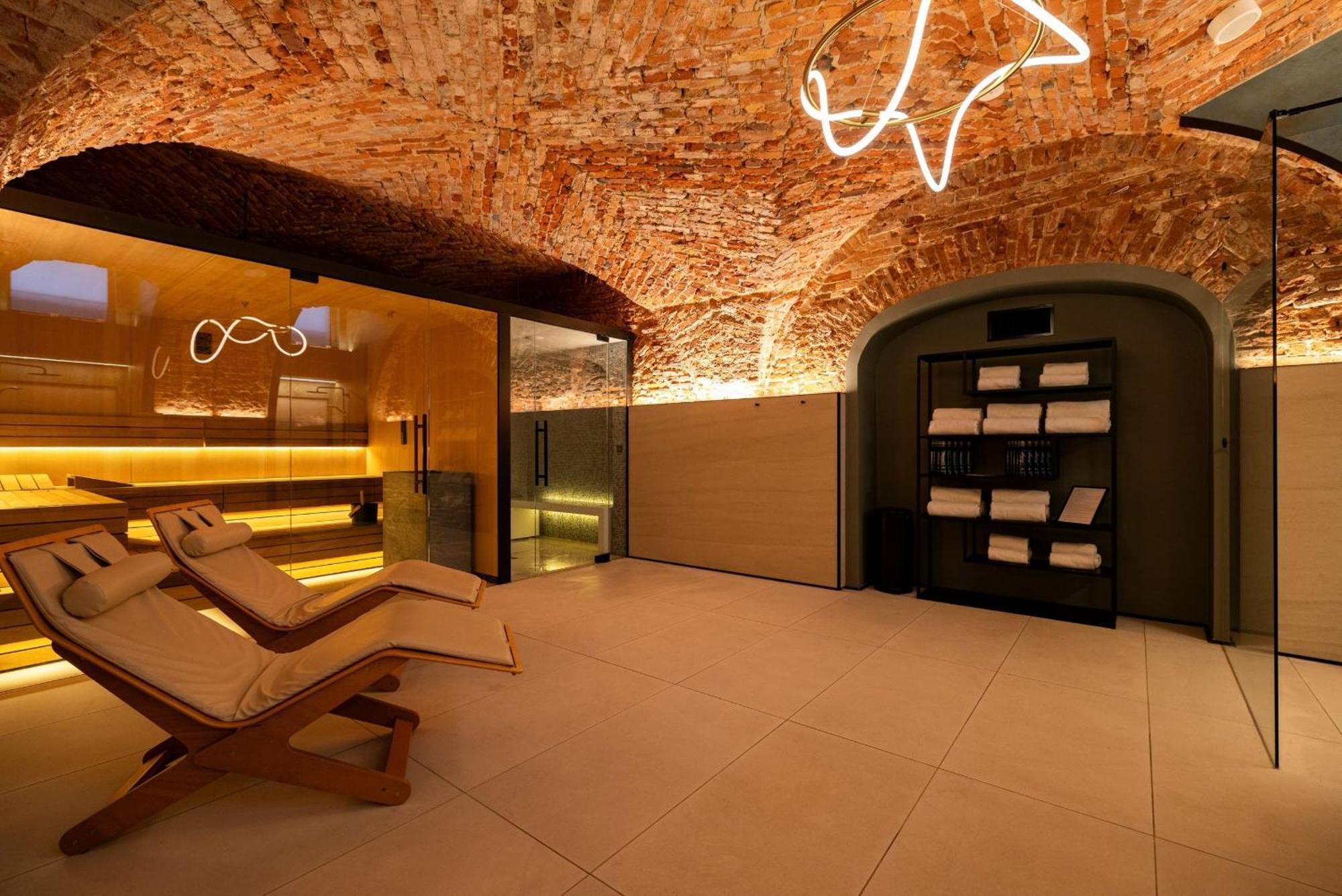 Verte, Warsaw, Autograph Collection 5*