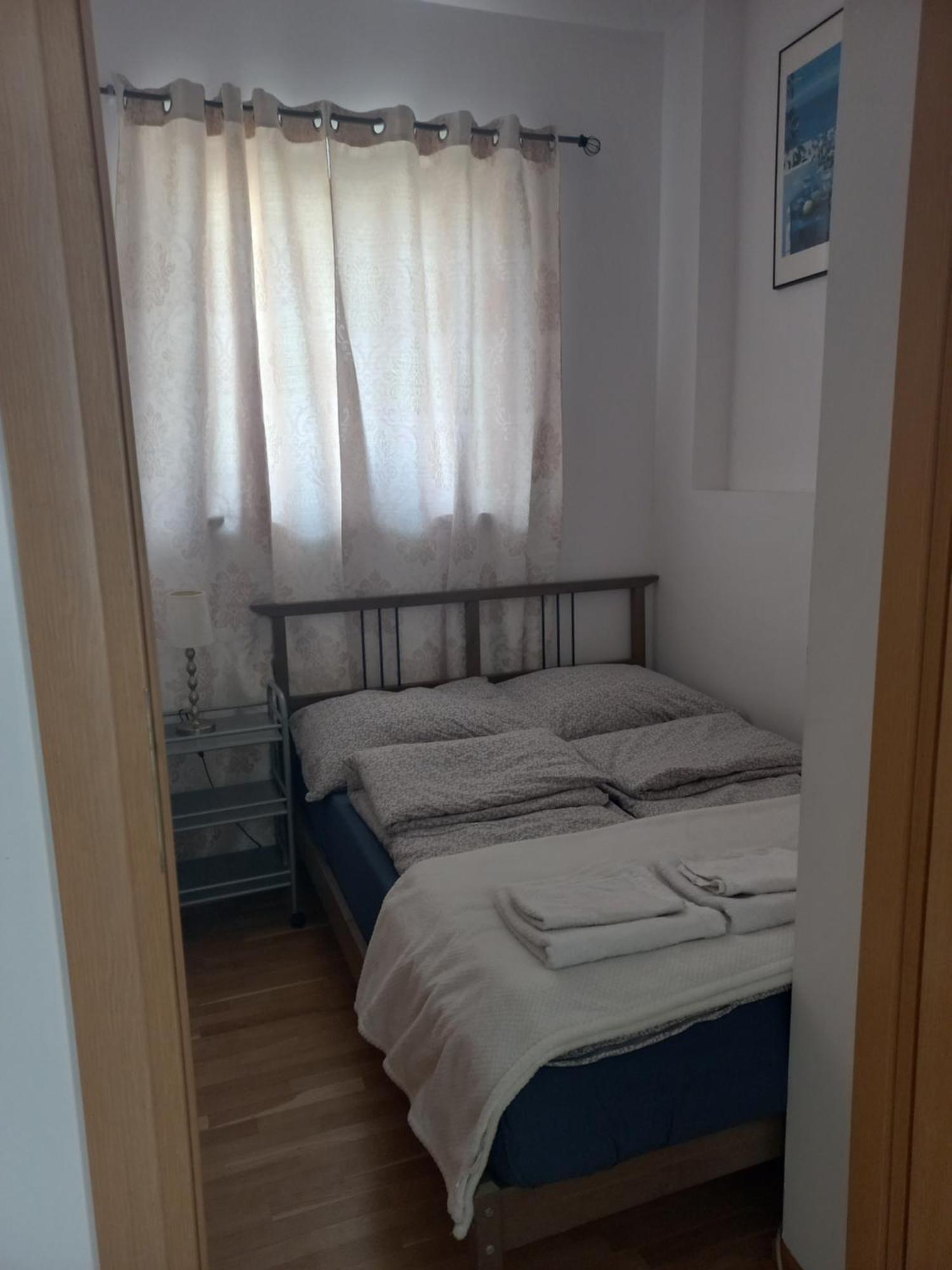 Royal Park Apartment