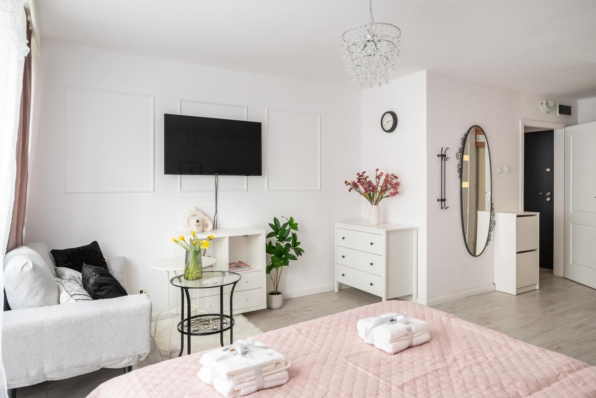 Air-conditioned Gatawaystudio 900m From Station, Parking On Site
