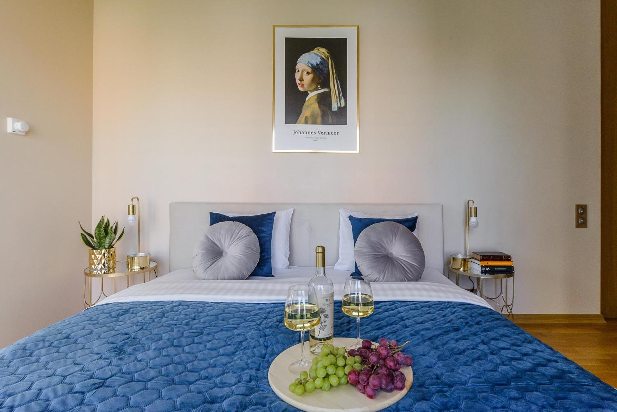 Apartment Lumina Premium Near Mennica *