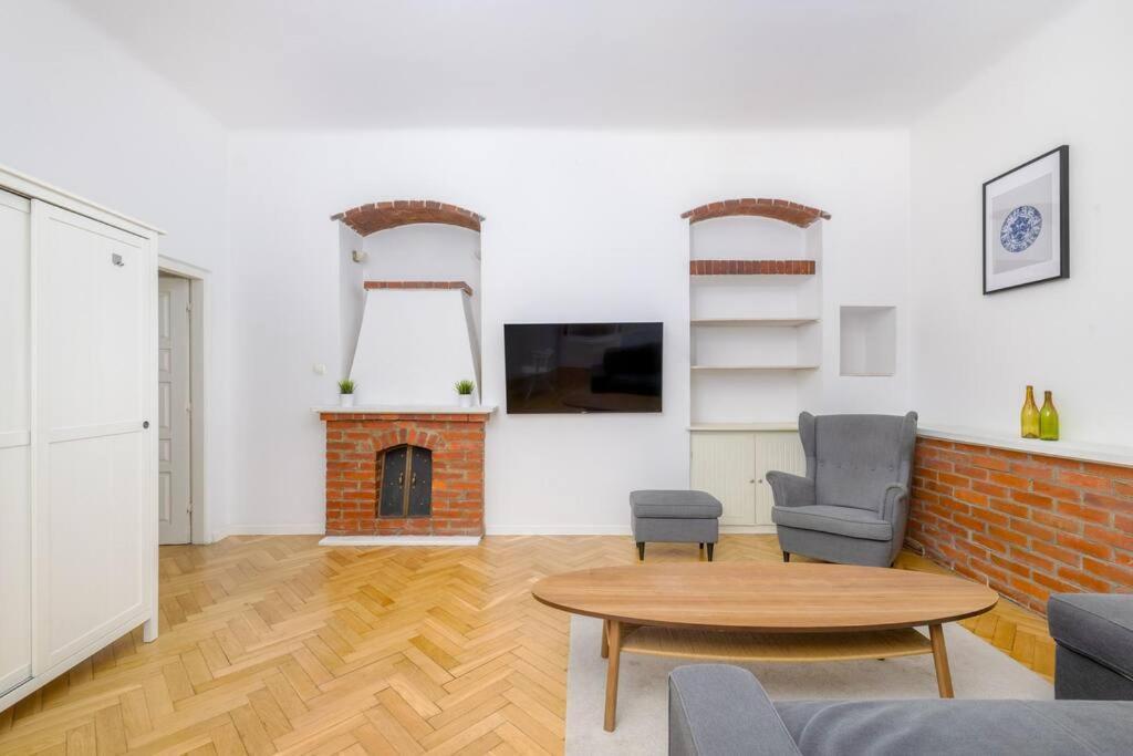 Charismatic In A Tenement House By Ecru Wwa62 Apartment