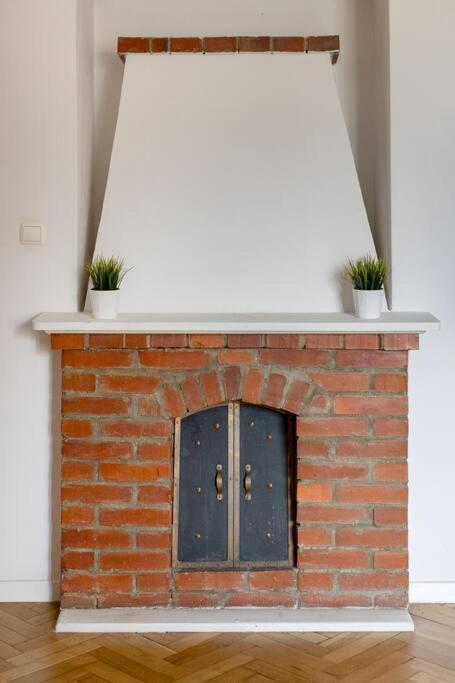 Apartment Charismatic In A Tenement House By Ecru Wwa62