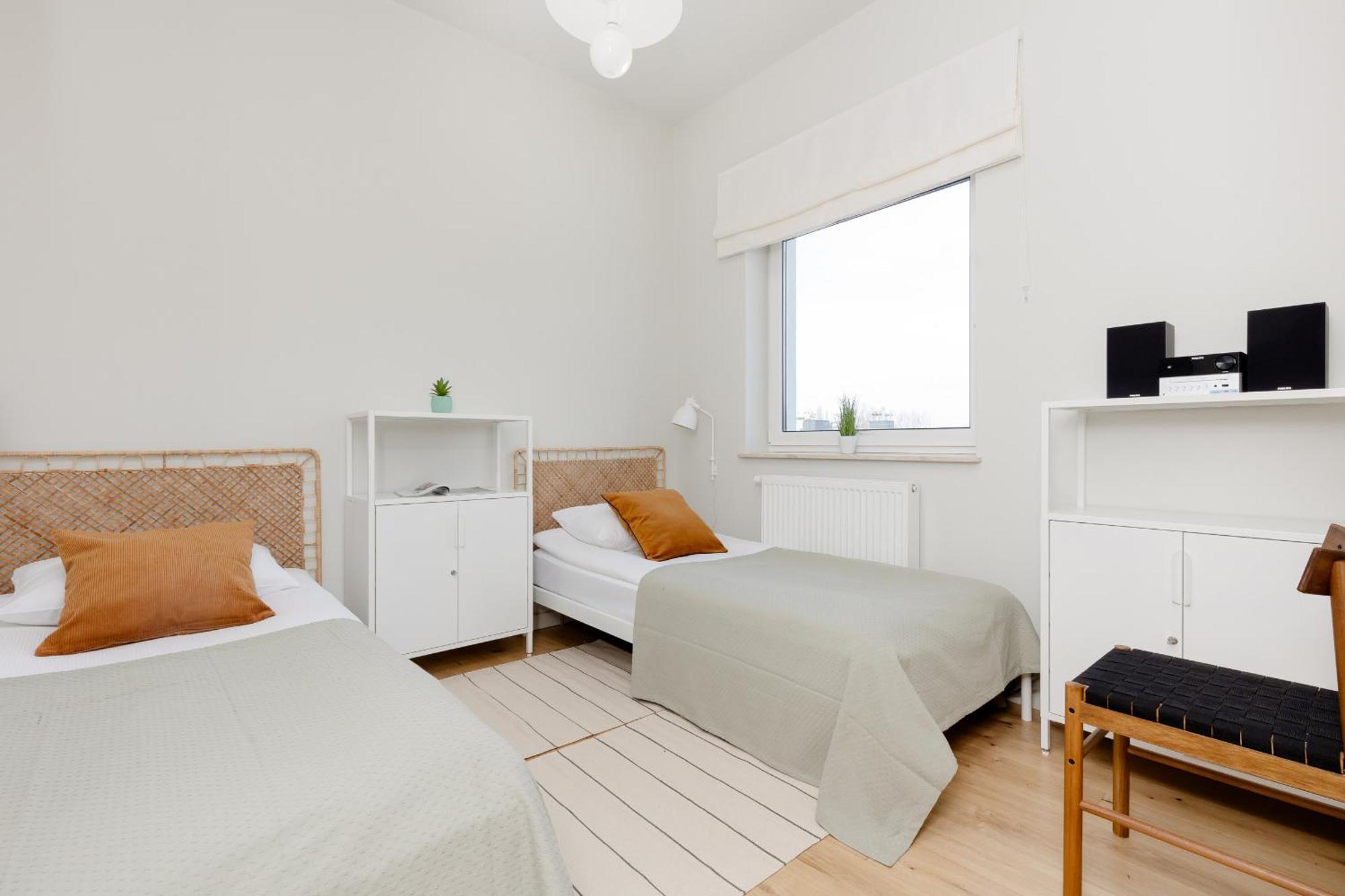 Bright 2-bedroom By Renters