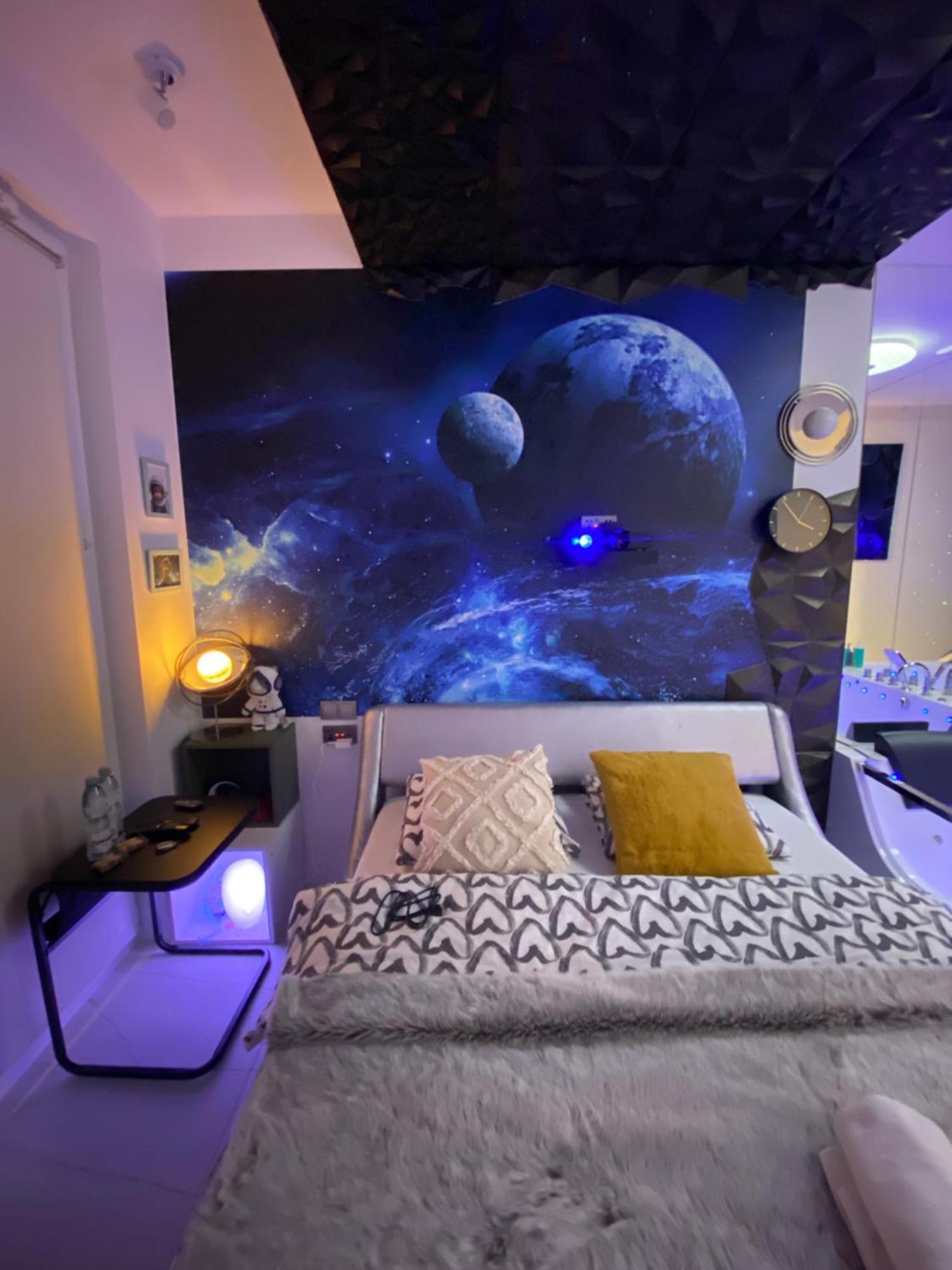House - In With Private Jacuzzi, Full Access To Sauna, Gym And Billards - Studia Z Prywatnym Jacuzzi Oraz Dostepem Do Sauny, Silowni I Bilarda Apartment *