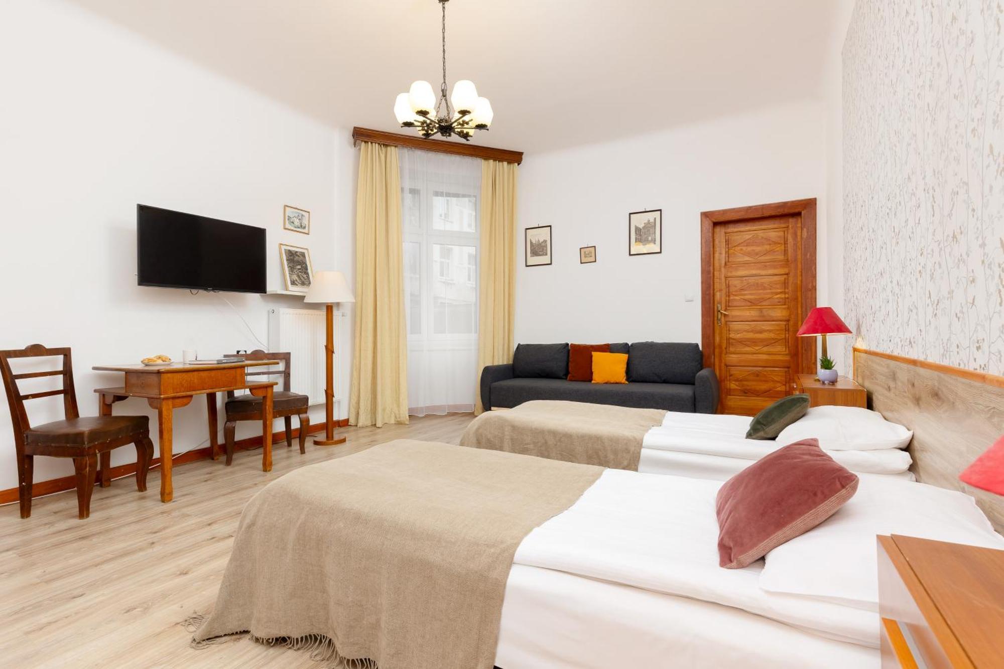 Vintage Praga By Renters Warsaw